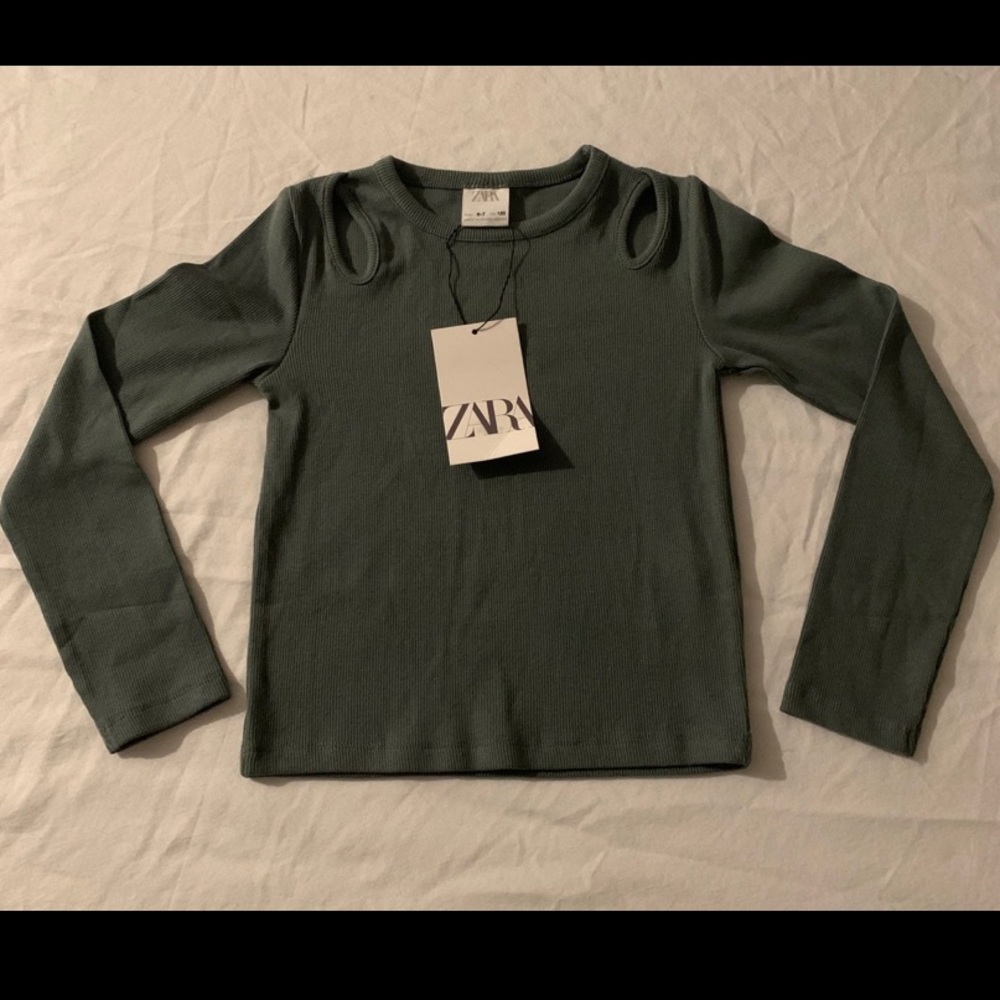 ZARA Ribbed Shirt with cold shoulders